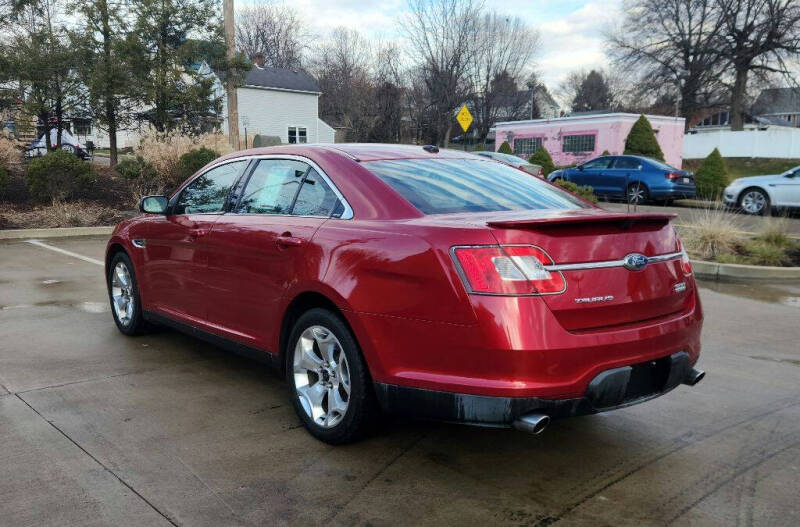 2011 Ford Taurus SHO