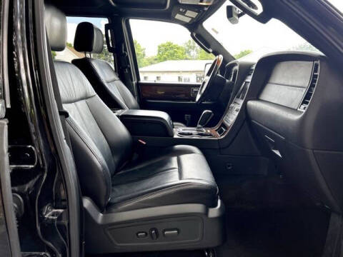 2017 Lincoln Navigator L Select