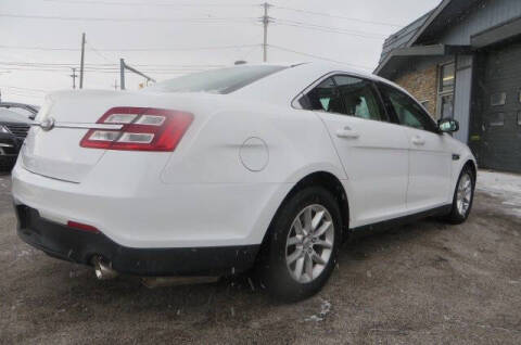 2013 Ford Taurus SE
