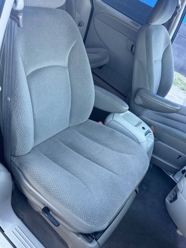 2005 Dodge Grand Caravan SXT