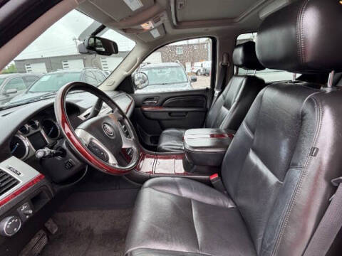 2011 Cadillac Escalade Premium