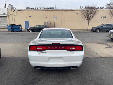 2011 Dodge Charger SE