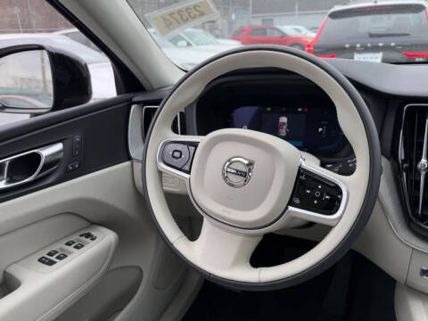 2025 Volvo XC60 T8 Plus Dark Theme