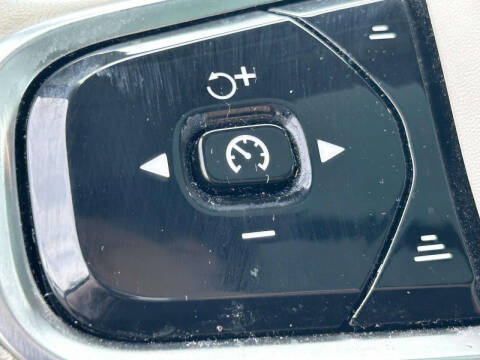 2024 Volvo XC60 B5 Plus Dark Theme
