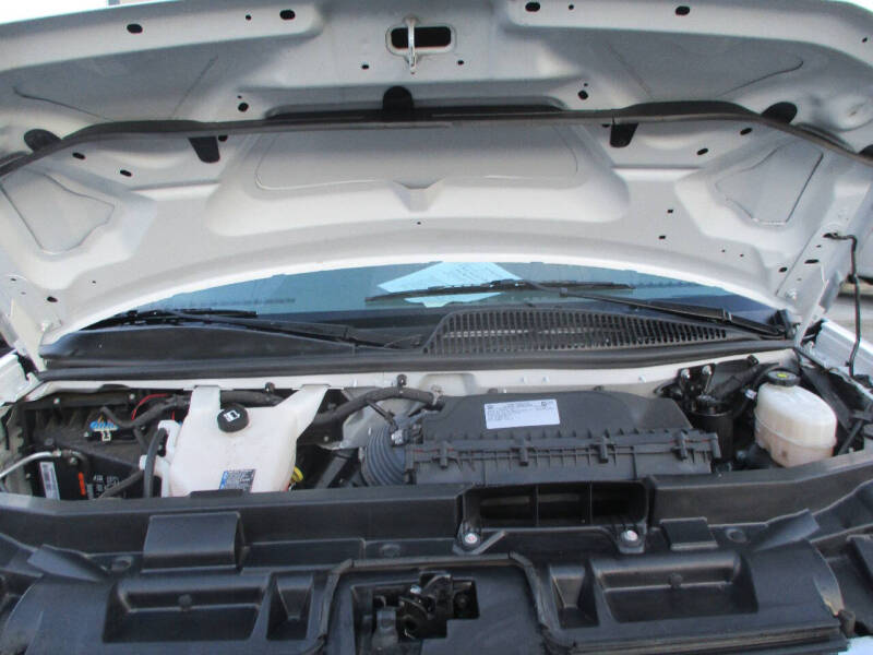 2022 GMC Savana 2500