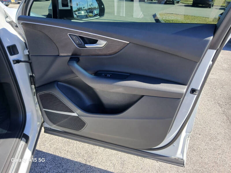 2021 Audi Q7 quattro Premium Plus 55 TFSI