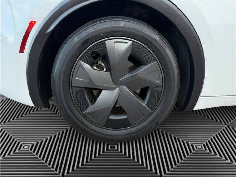 2023 Toyota Prius LE