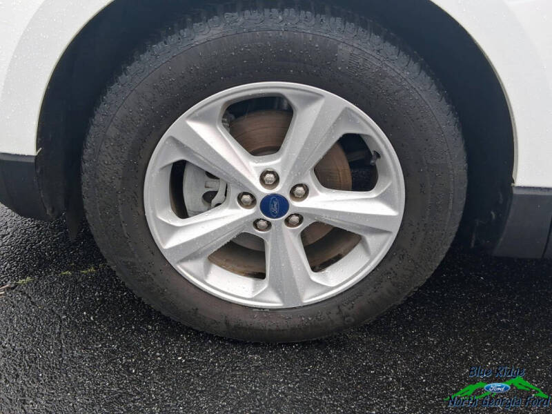 2020 Ford Edge SE