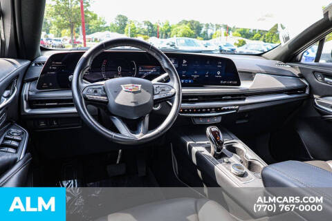 2025 Cadillac XT4 Premium Luxury