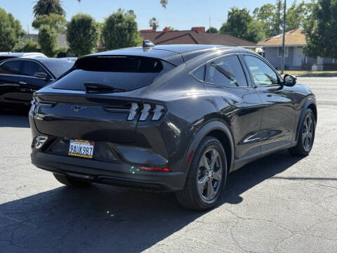 2022 Ford Mustang Mach-E Select