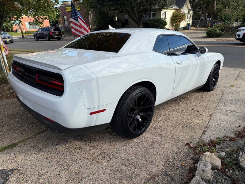 2015 Dodge Challenger SXT