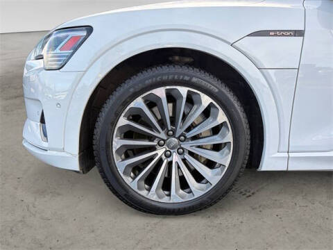 2019 Audi e-tron quattro Prestige