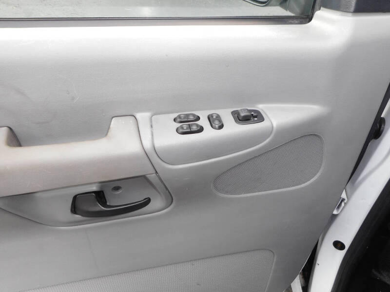 2006 Ford E-Series E-250