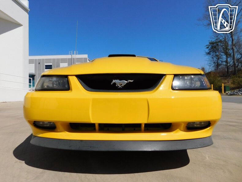 2004 Ford Mustang Mach 1 Premium