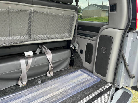 2001 Ford E-Series E-150