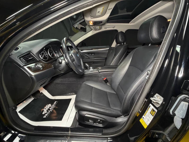 2016 BMW 5 Series 528i