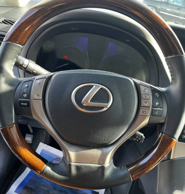 2015 Lexus RX 450h photo 6