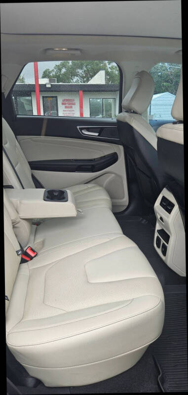 2020 Ford Edge Titanium