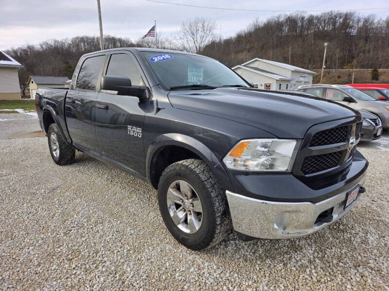 2016 RAM 1500 SLT
