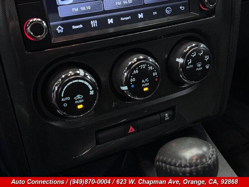 2013 Dodge Challenger SXT