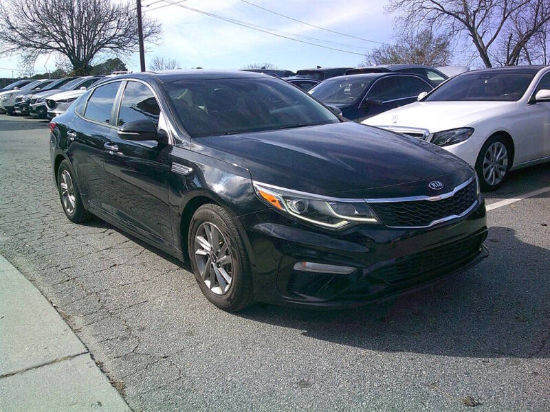 2019 Kia Optima LX's photo