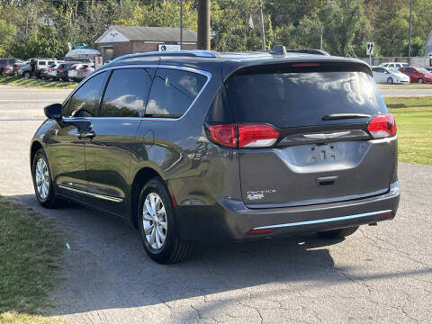 2018 Chrysler Pacifica Touring L