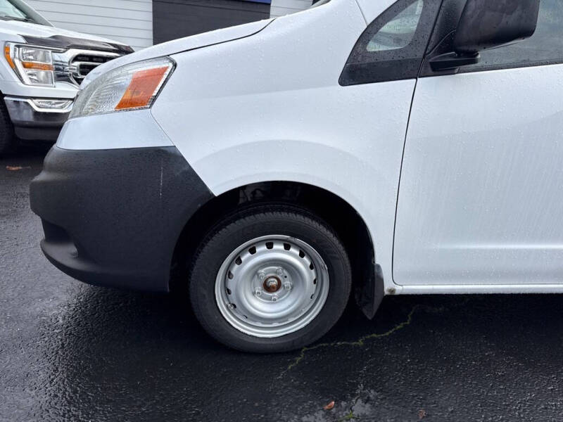 2017 Nissan NV200 SV