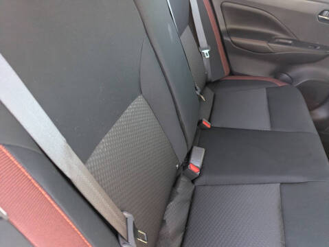 2025 Nissan Versa SR