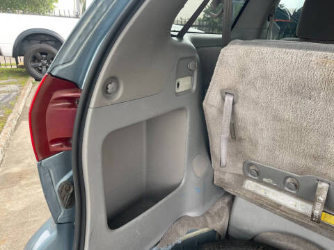 2005 Toyota Sienna LE 8 Passenger