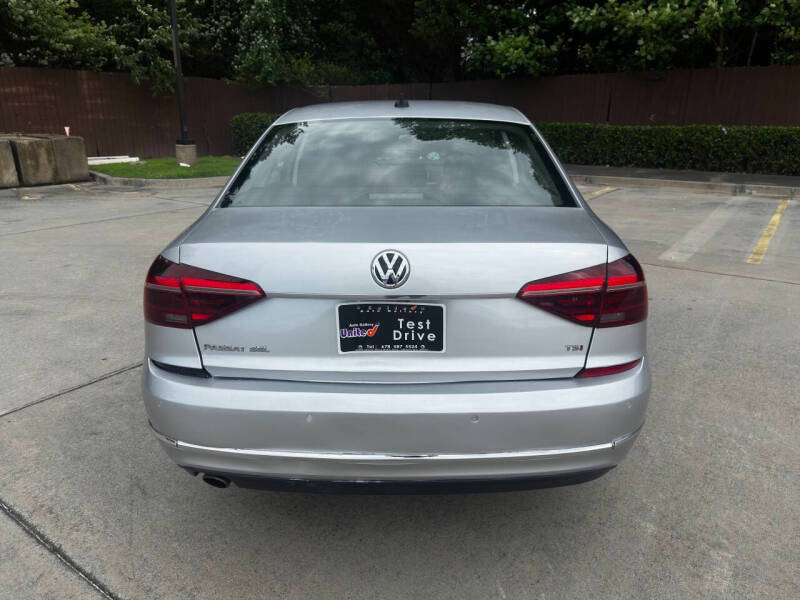 2017 Volkswagen Passat 1.8T SEL Premium