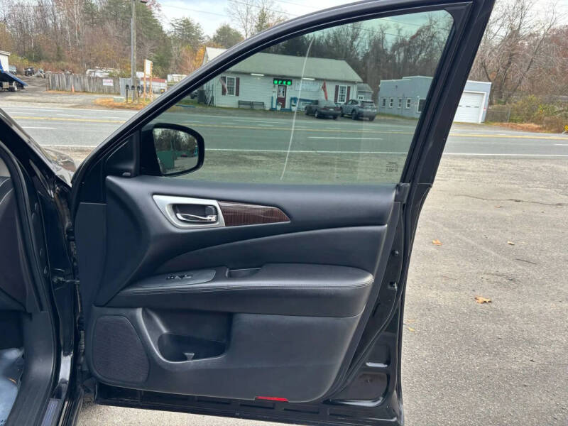 2015 Nissan Pathfinder Platinum