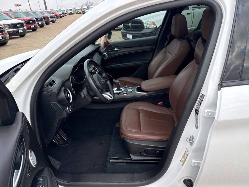 2022 Alfa Romeo Stelvio Ti