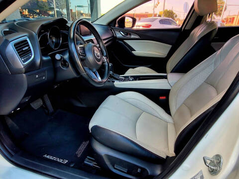 2018 Mazda MAZDA3 Grand Touring