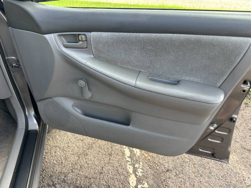 2004 Toyota Corolla CE