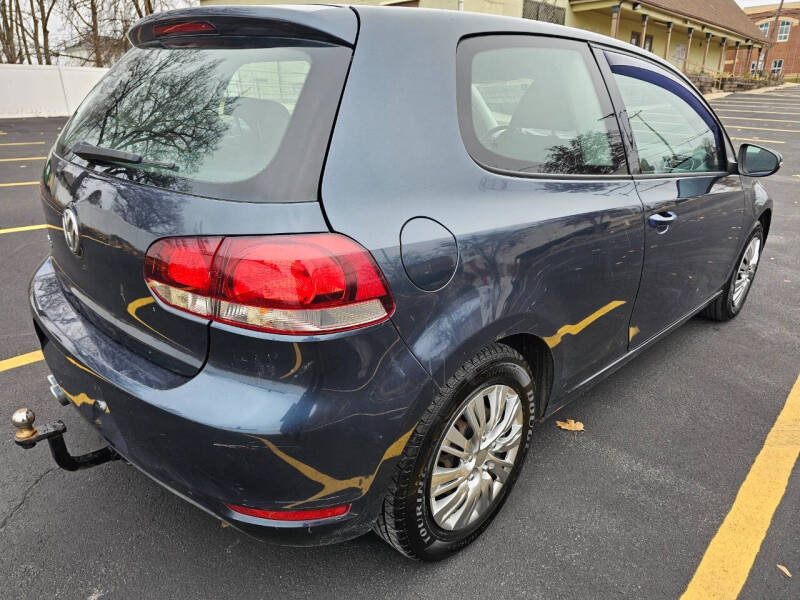 2010 Volkswagen Golf Base photo 9