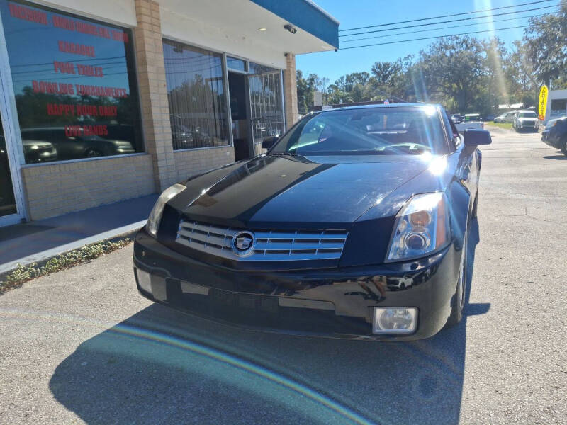 2008 Cadillac XLR null photo 2