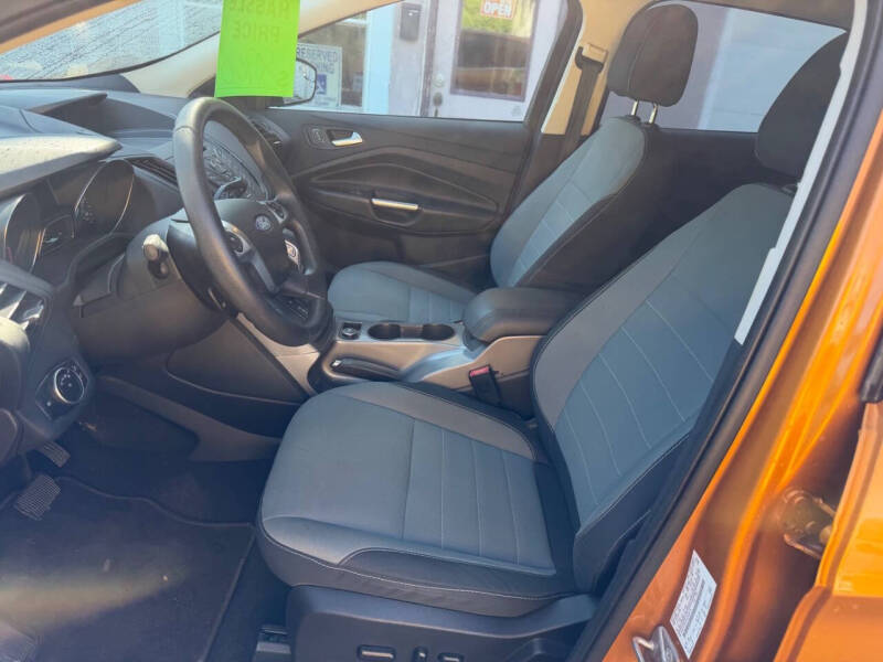 2016 Ford Escape SE