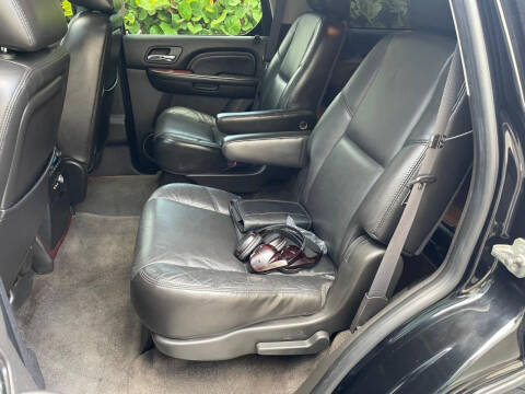 2011 Cadillac Escalade Premium