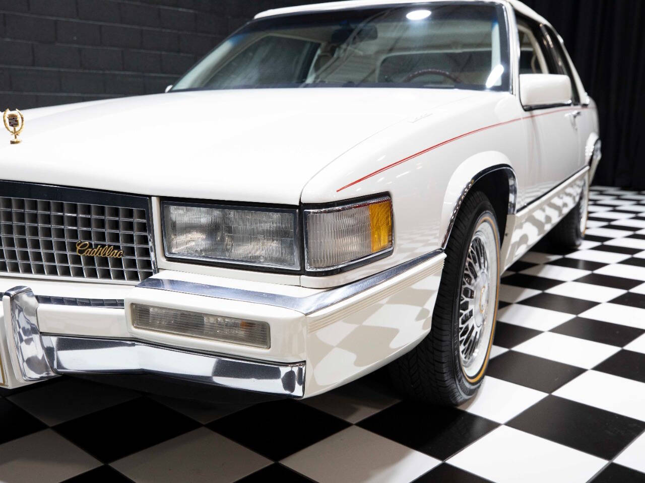 1990 Cadillac DeVille 10