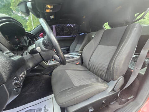 2016 Dodge Challenger SXT Plus