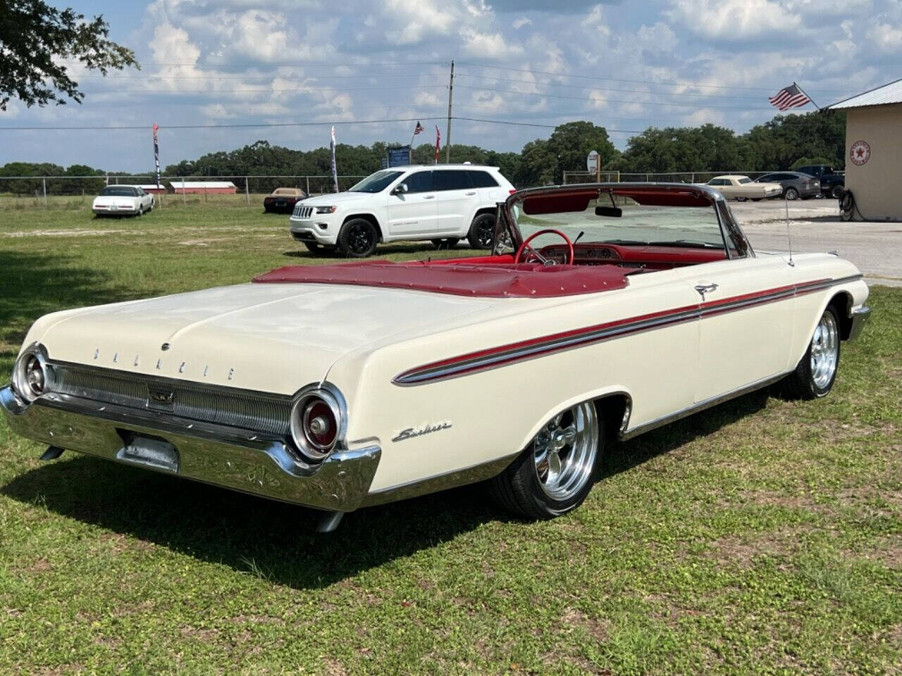 1962 Ford Sunliner for sale at Memory Lane Classic Cars in Bushnell, FL