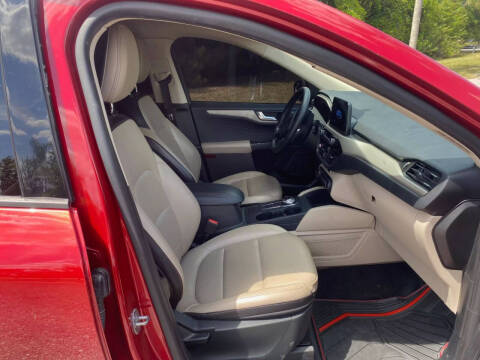 2020 Ford Escape SEL