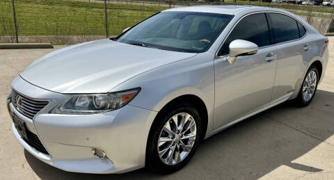 2013 Lexus ES 300h for sale at GT Auto in Lewisville TX