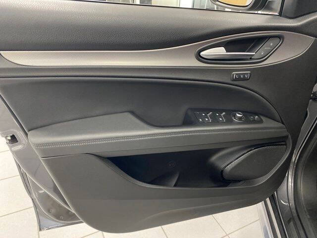 2024 Alfa Romeo Stelvio Ti