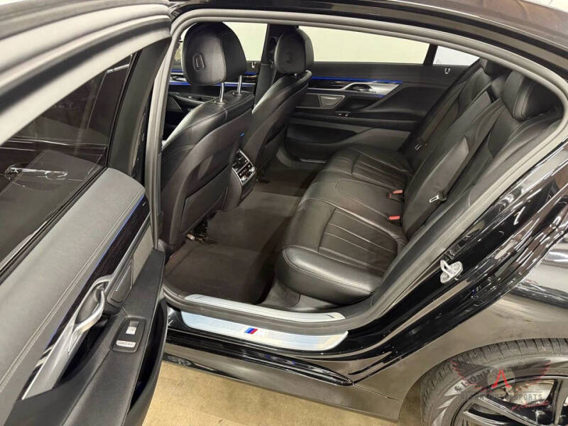 2018 BMW 7 Series 740i