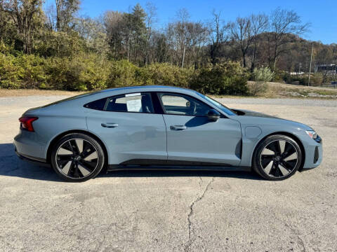 2024 Audi e-tron GT quattro Prestige