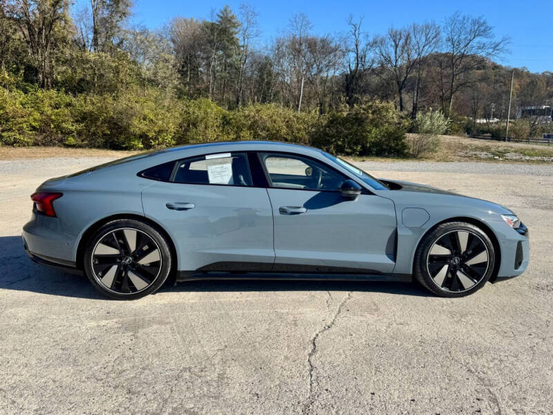 2024 Audi e-tron GT quattro Prestige