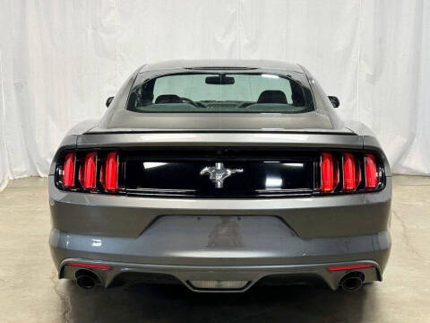 2016 Ford Mustang V6