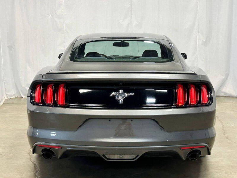 2016 Ford Mustang V6