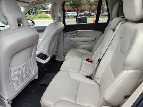 2020 Volvo XC90 T5 Momentum